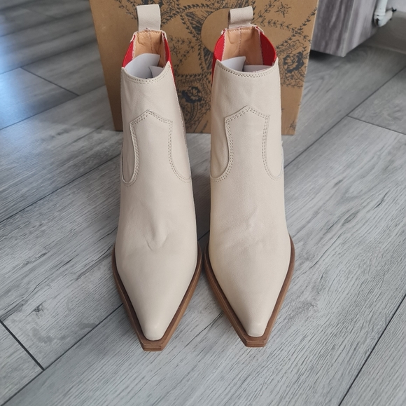 Free People Flash Chelsea Western Boots - Picture 8 of 8